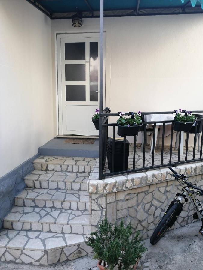 Centar Njivice Apartment Exterior foto